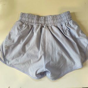 Periwinkle, Lululemon hottie, hot shorts, size 0